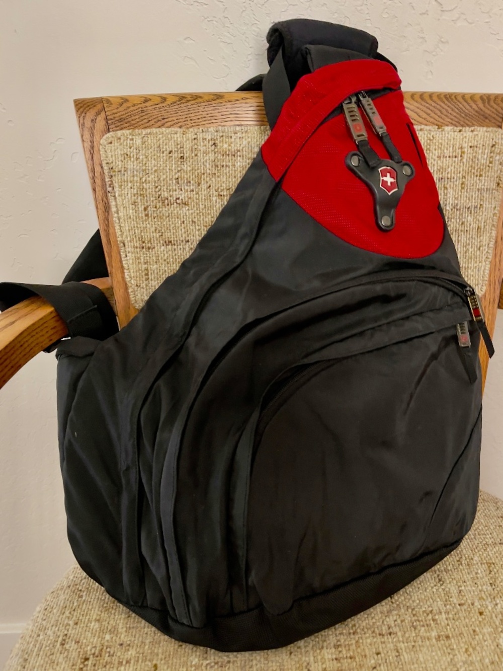 Victorinox Large Sling/Messenger-Style Single Strap Backpack